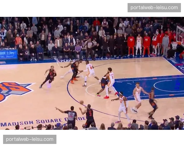 老鹰G2险胜尼克斯，系列赛回到同一起跑线